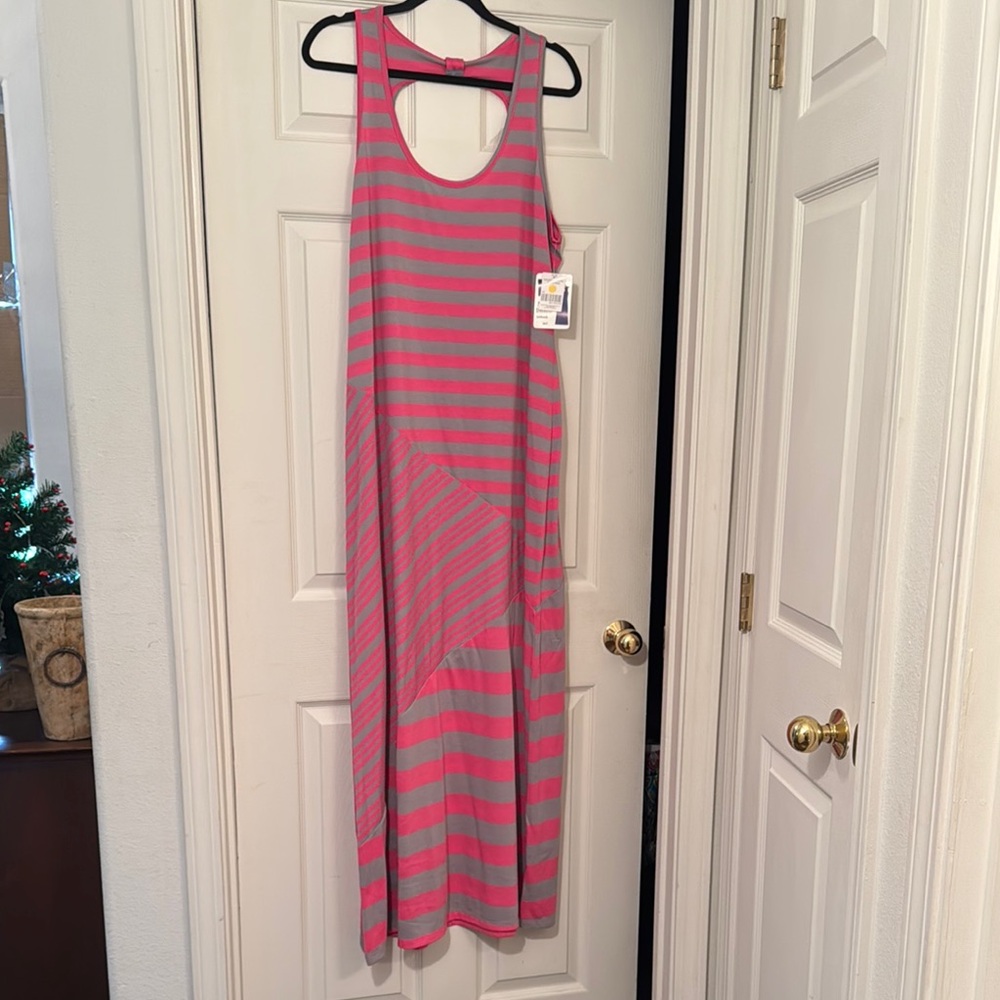 Mix and Co Pink and Gray Striped Maxi Dress says 2X fits like XL see measurement